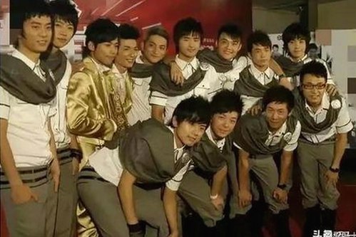 从吃瓜到焦点:女艺人华丽转身背后的故事